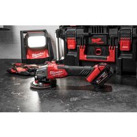 Угловая шлифмашина Milwaukee M18 FSAG125XB-502X Fuel 4933478430 (с 2-мя АКБ) фото-4