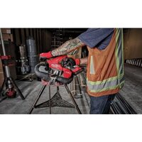 Ленточная пила Milwaukee Fuel M18 FBS85-202C 4933471497 (с 2-мя АКБ, кейс) фото-4