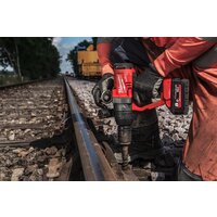 Гайковерт Milwaukee M18 ONEFHIWF1-802X 4933499254 (с 2-мя АКБ, кейс) фото-4 Гайковерт Milwaukee M18 ONEFHIWF1-802X 4933499254 (с 2-мя АКБ, кейс) фото-4